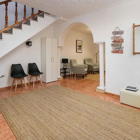 Villa Andalucian House, Few Minutes From The *