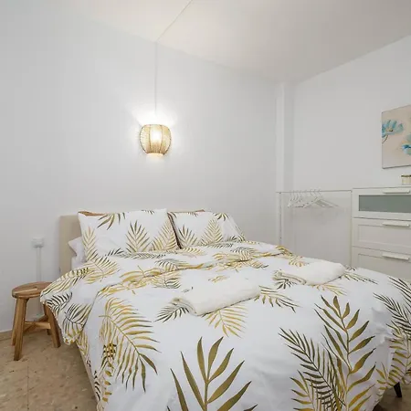 Villa Andalucian House, Few Minutes From The *