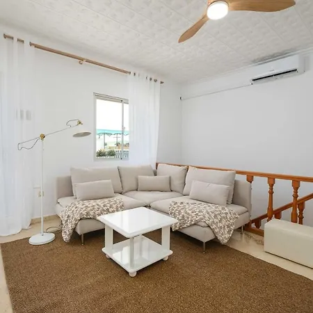 Villa Andalucian House, Few Minutes From The